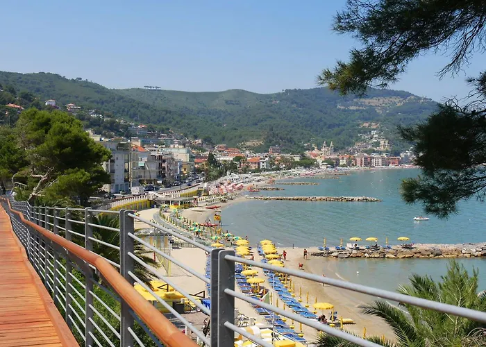 Monte Enrico - Pool And Whirlpool - Happy * Camporosso (Liguria)