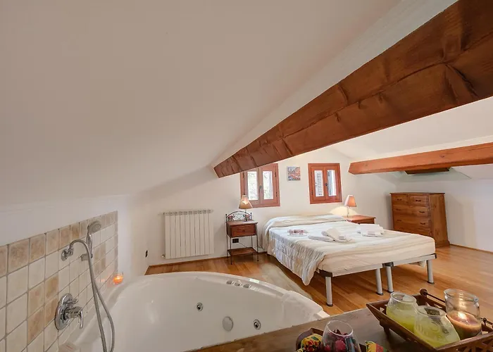 Monte Enrico - Pool And Whirlpool - Happy Villa
