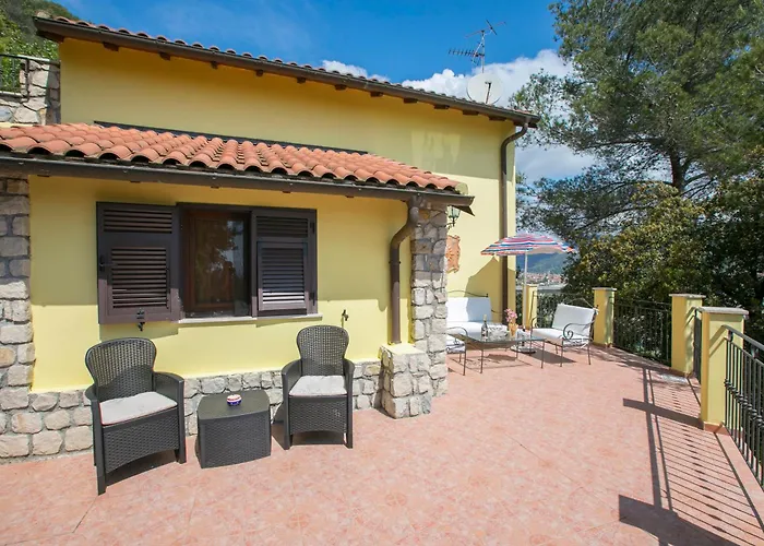 Villa Monte Enrico - Pool And Whirlpool - Happy