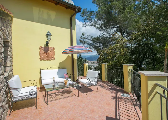 Monte Enrico - Pool And Whirlpool - Happy Villa Camporosso (Liguria)