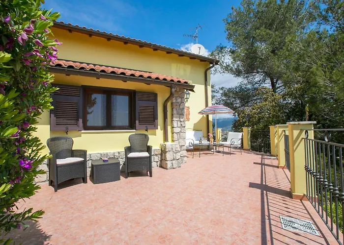 Villa Monte Enrico - Pool And Whirlpool - Happy