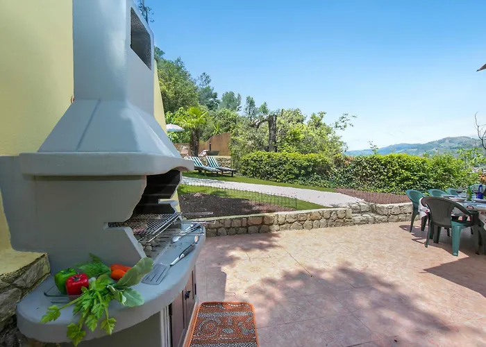 Monte Enrico - Pool And Whirlpool - Happy Villa Camporosso (Liguria)